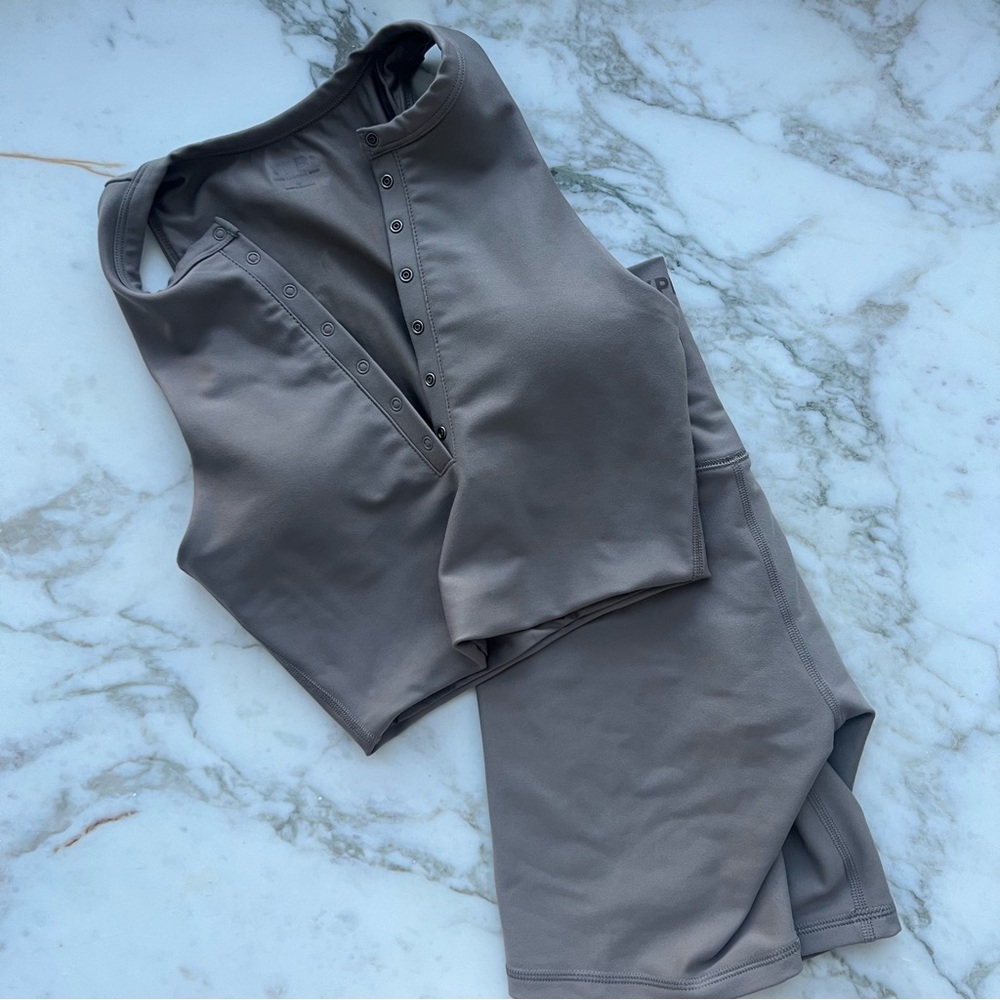 Abrecrombie YBS Work Out Set XS